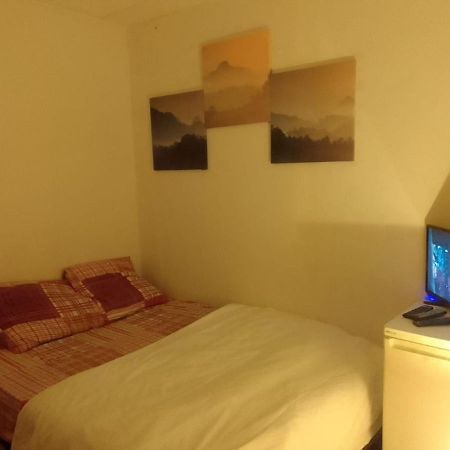 Simple Colocation Rooms Garges-lès-Gonesse Exteriör bild