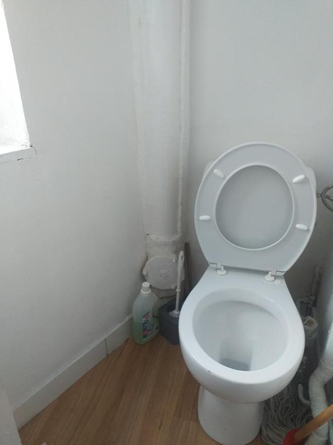 Simple Colocation Rooms Garges-lès-Gonesse Exteriör bild